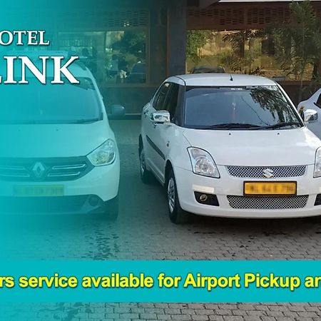 Hotel Clink New Delhi Airport Esterno foto