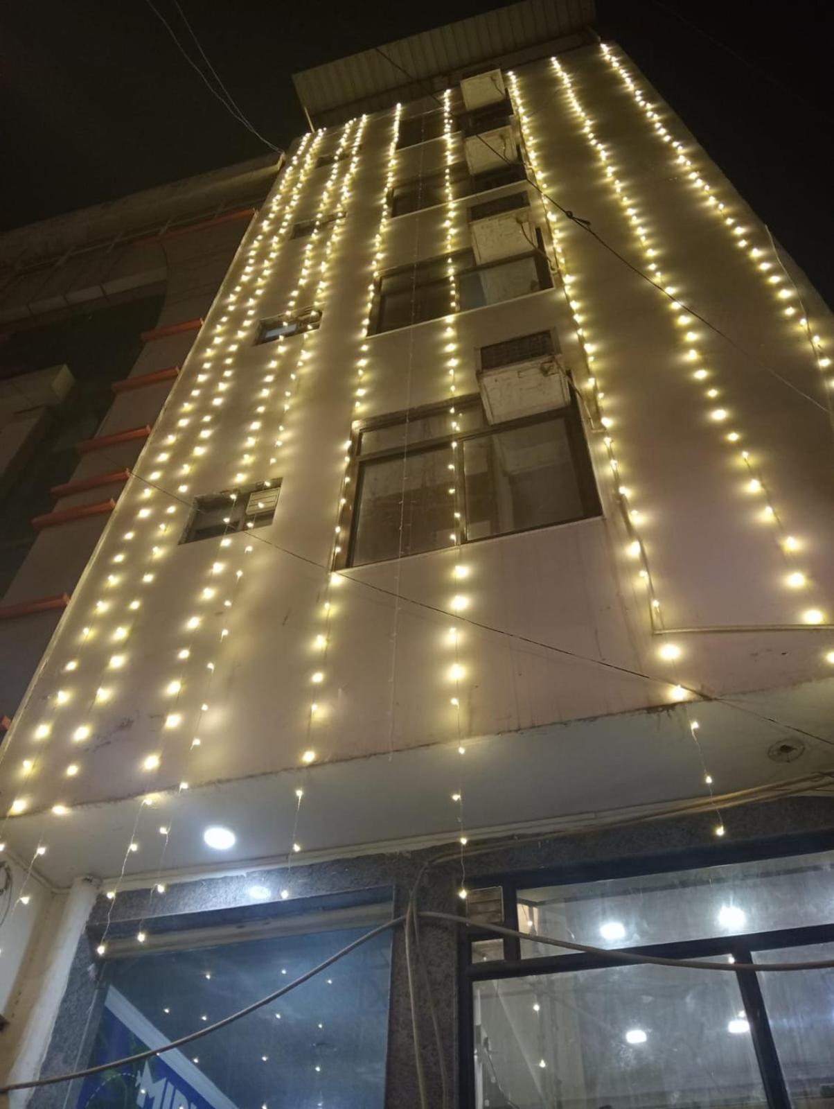 Hotel Clink New Delhi Airport Esterno foto