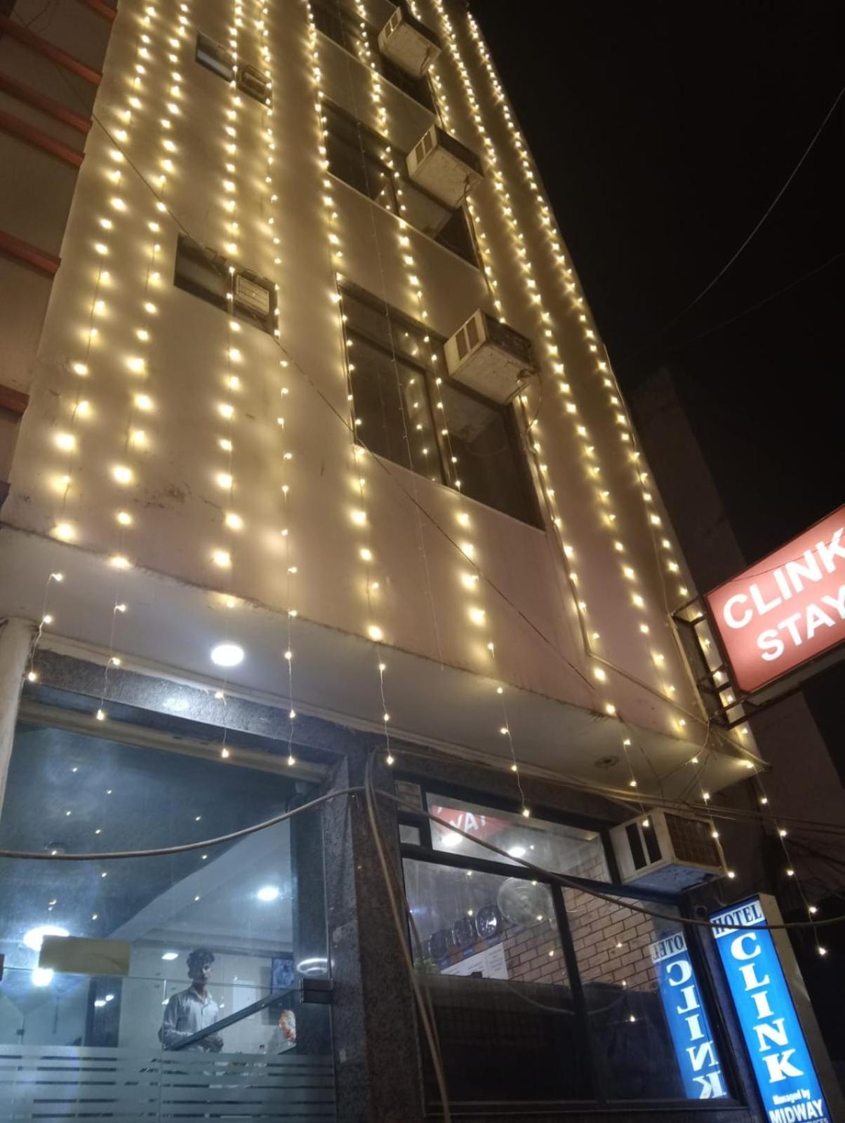 Hotel Clink New Delhi Airport Esterno foto